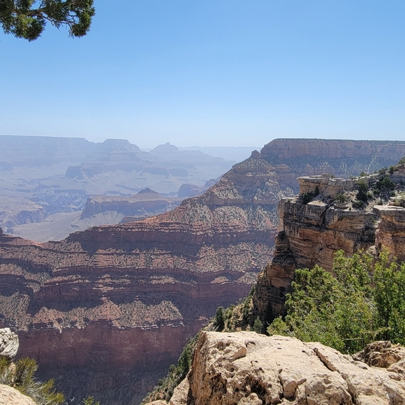 Meet your Posher, Kat - Picture 4 of 5